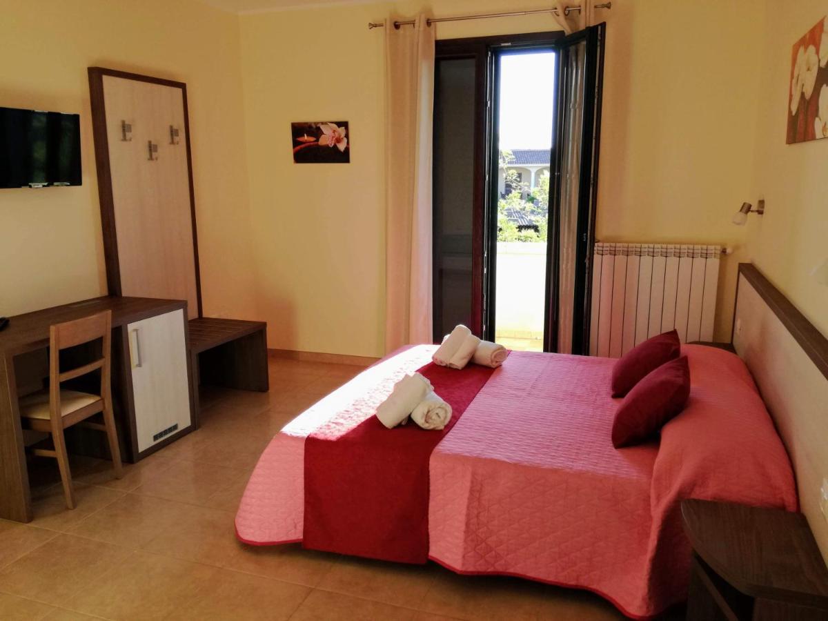 B&B Hotel Helios Uggiano La Chiesa Ngoại thất bức ảnh