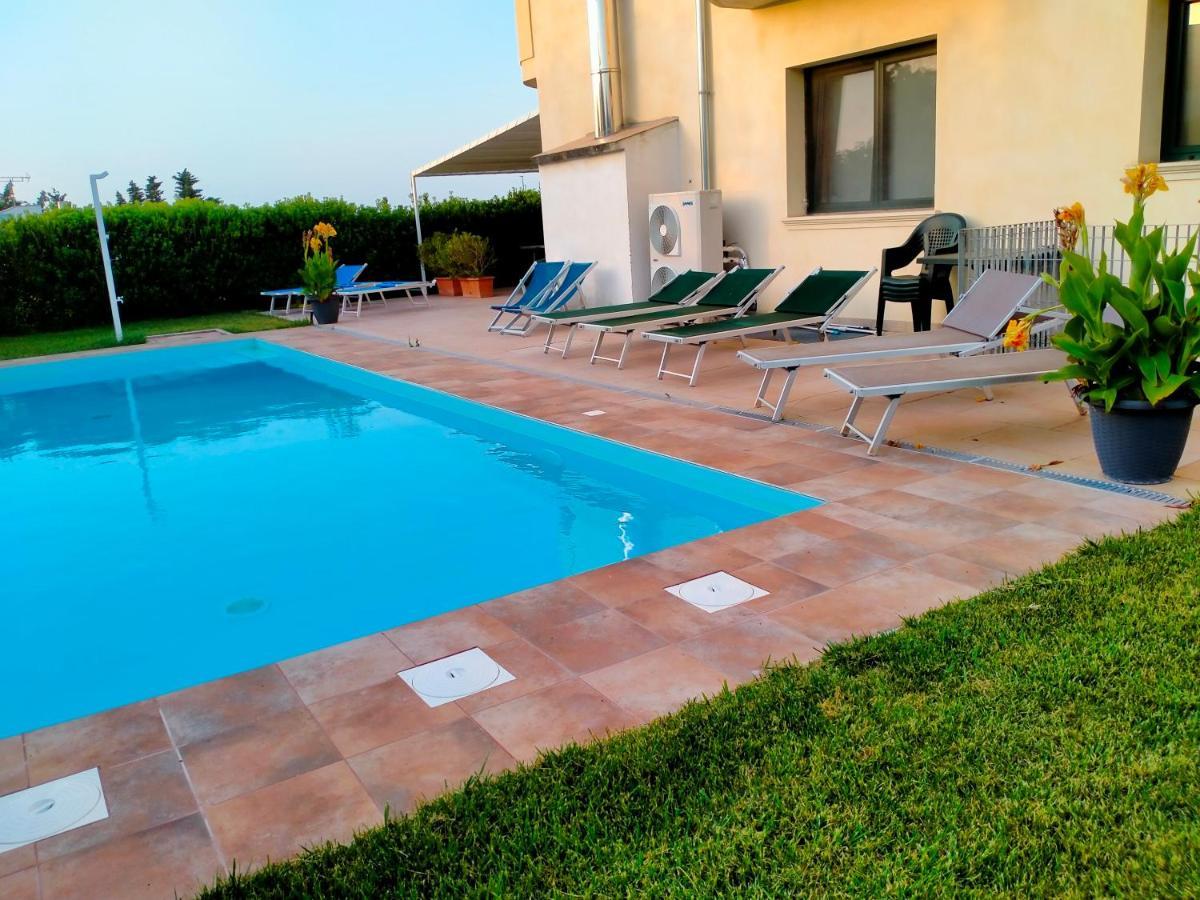 B&B Hotel Helios Uggiano La Chiesa Ngoại thất bức ảnh