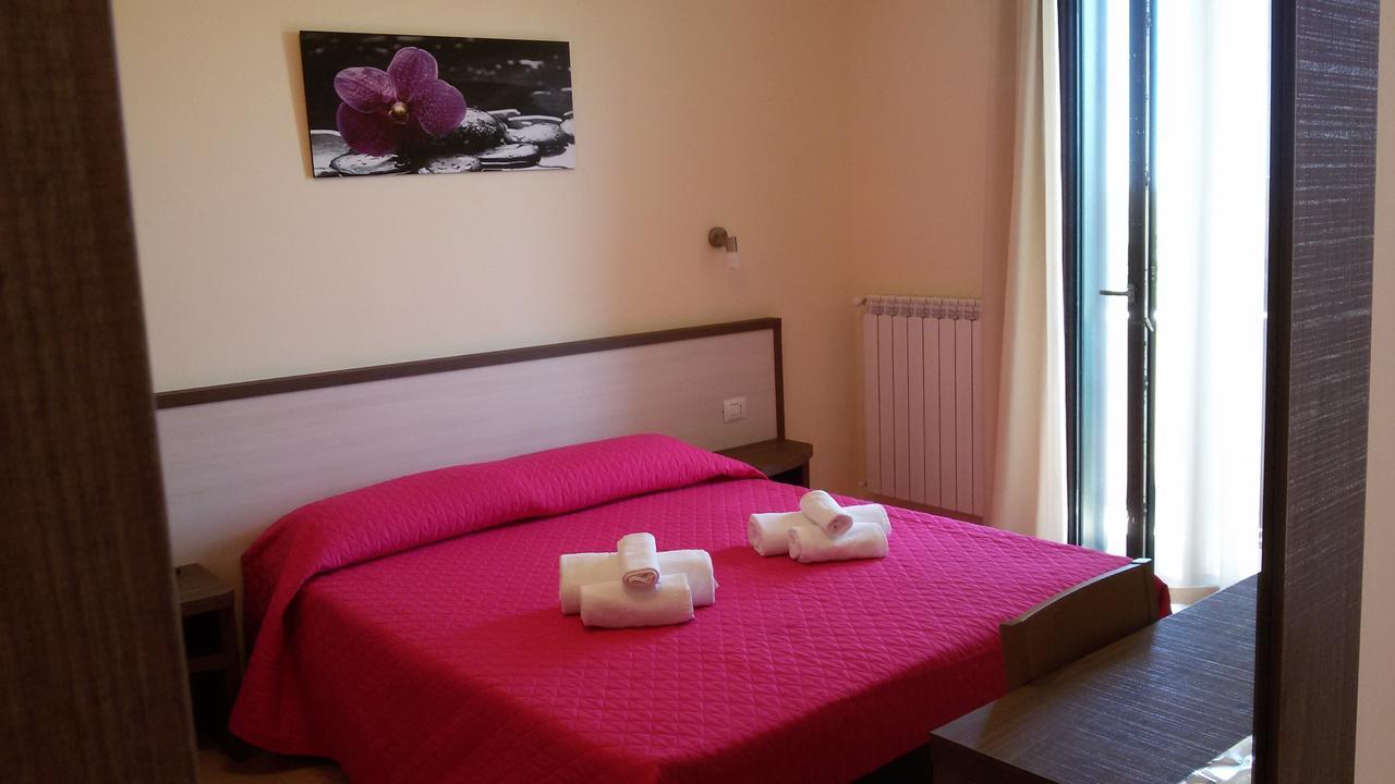 B&B Hotel Helios Uggiano La Chiesa Ngoại thất bức ảnh