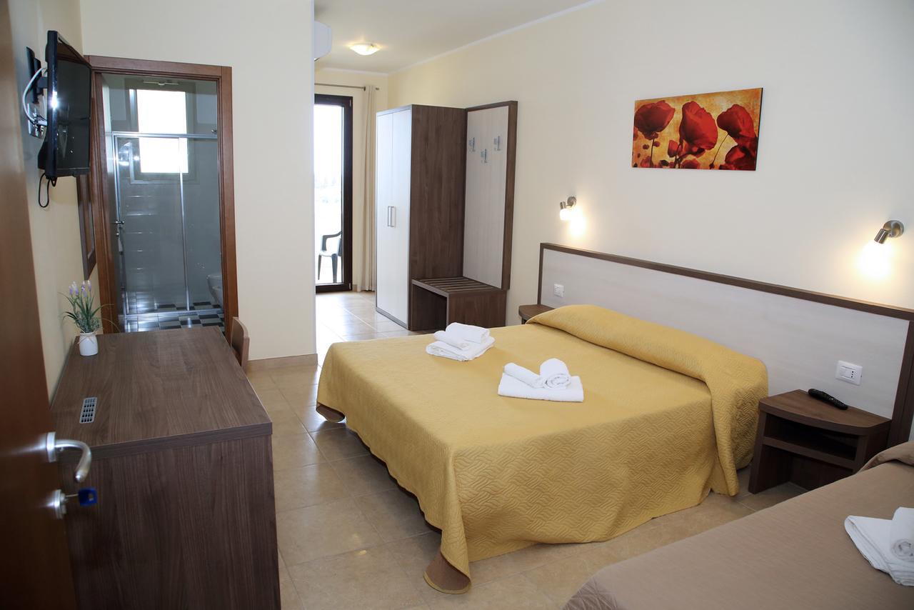 B&B Hotel Helios Uggiano La Chiesa Ngoại thất bức ảnh